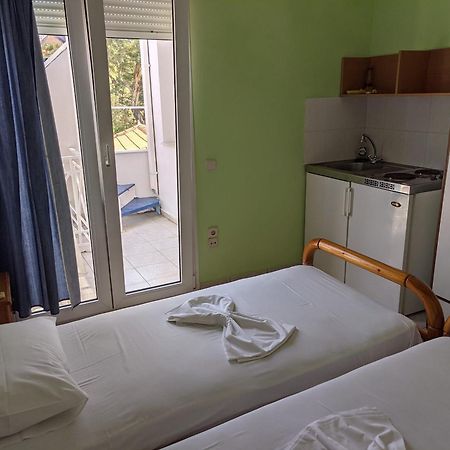 Elena Studios Tarti Exteriér fotografie